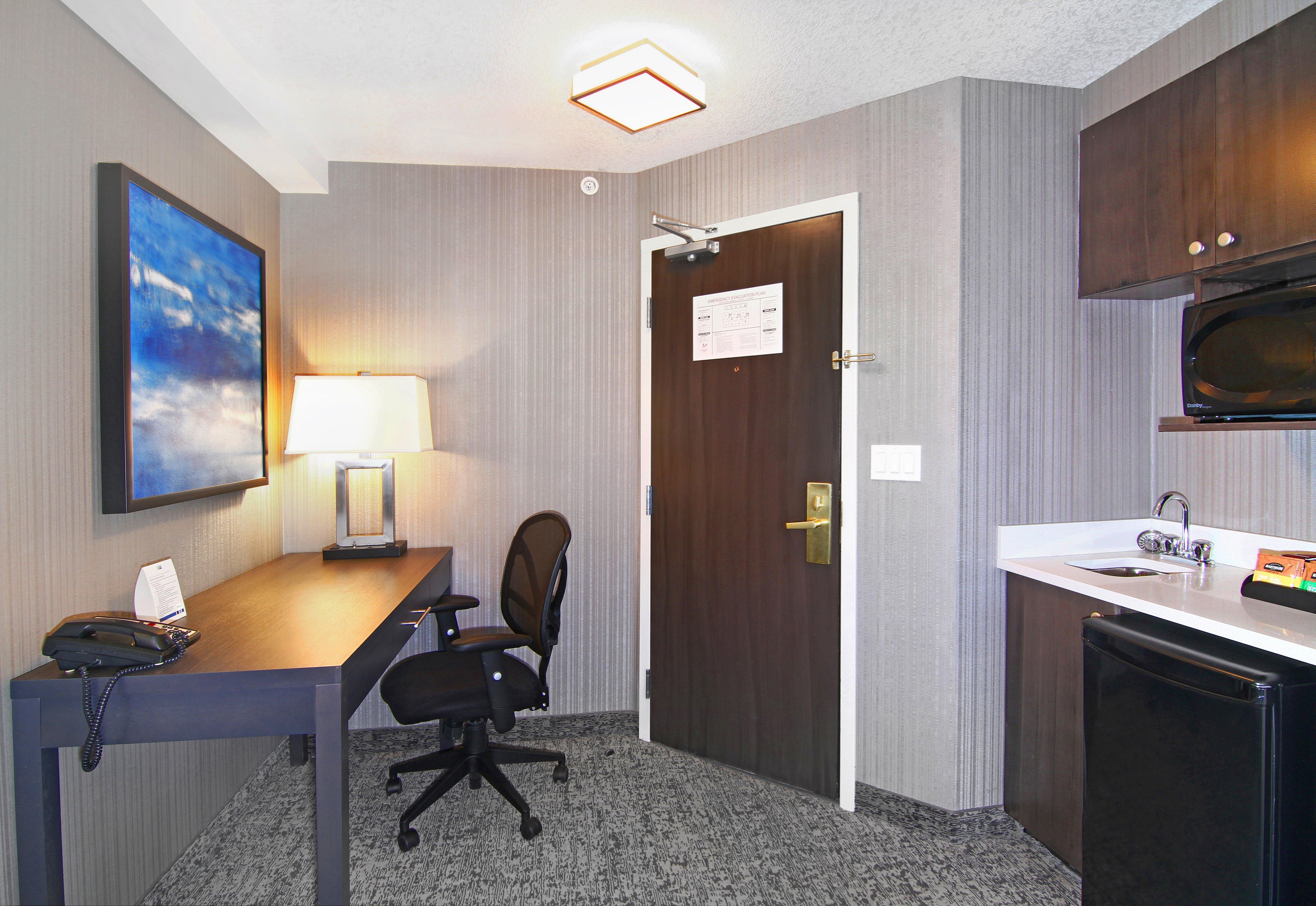 Holiday Inn Express And Suites Calgary By Ihg Extérieur photo