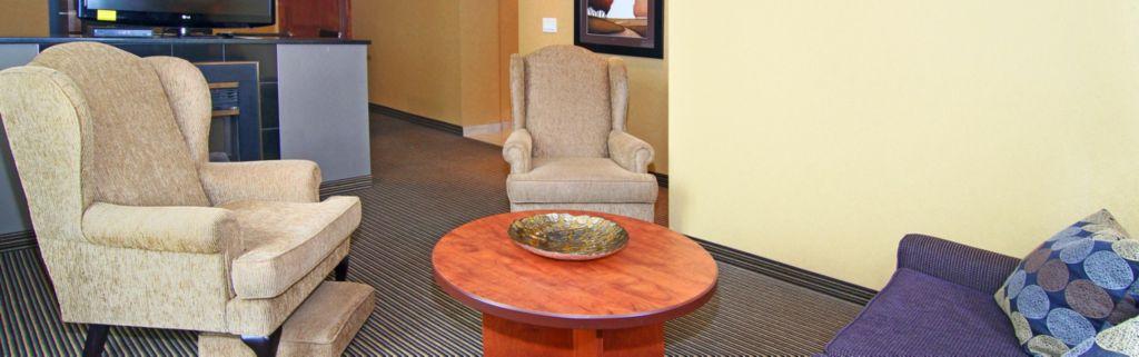 Holiday Inn Express And Suites Calgary By Ihg Extérieur photo