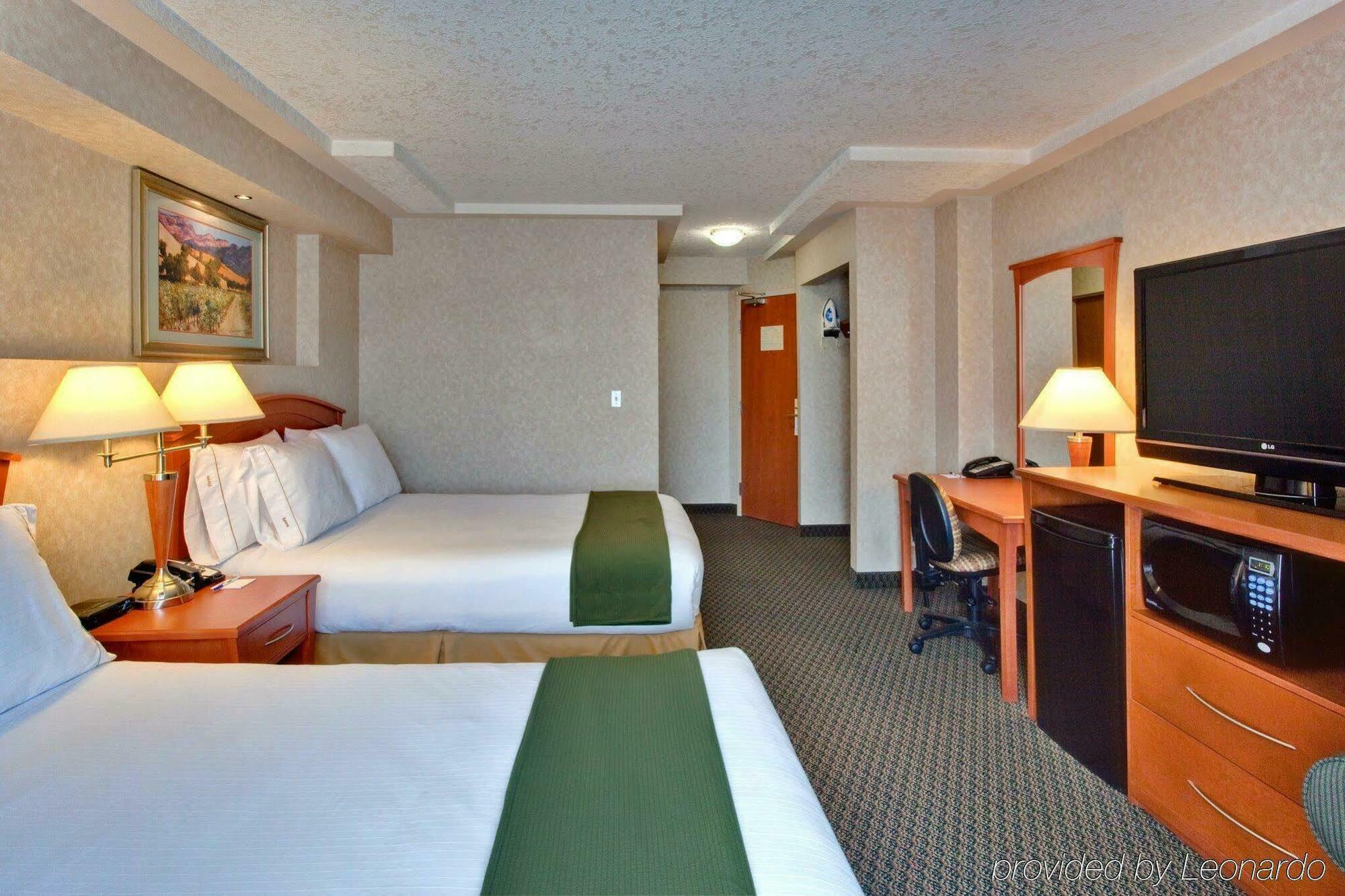 Holiday Inn Express And Suites Calgary By Ihg Extérieur photo