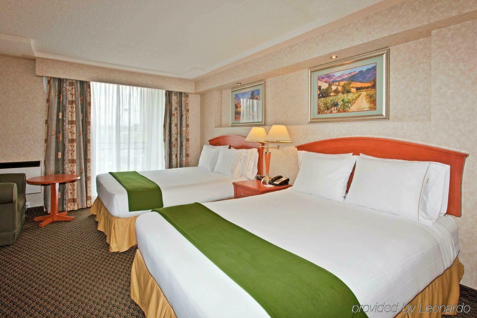 Holiday Inn Express And Suites Calgary By Ihg Extérieur photo