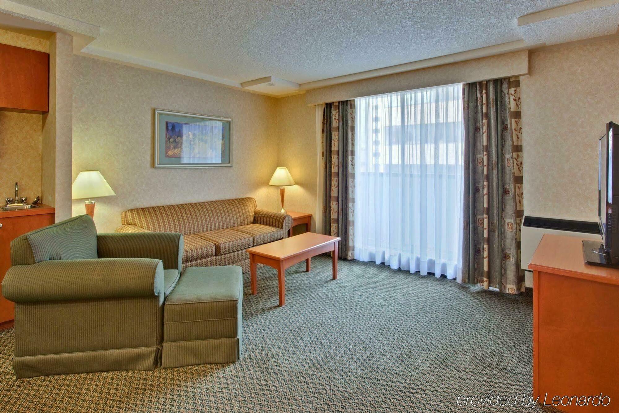 Holiday Inn Express And Suites Calgary By Ihg Extérieur photo